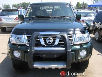 2003 Nissan Safari Pictures