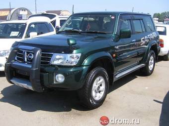 2003 Nissan Safari Pictures