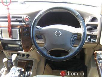 2003 Nissan Safari Photos