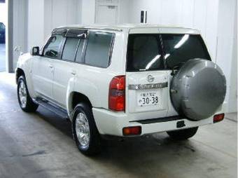 2005 Nissan Safari Pictures