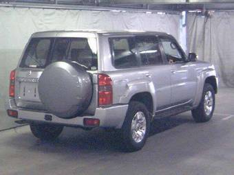 2006 Nissan Safari Images