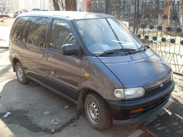 1992 Nissan Serena