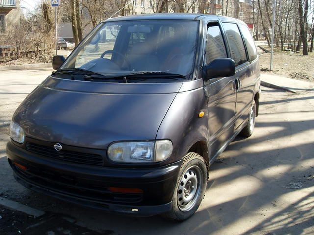 1992 Nissan Serena