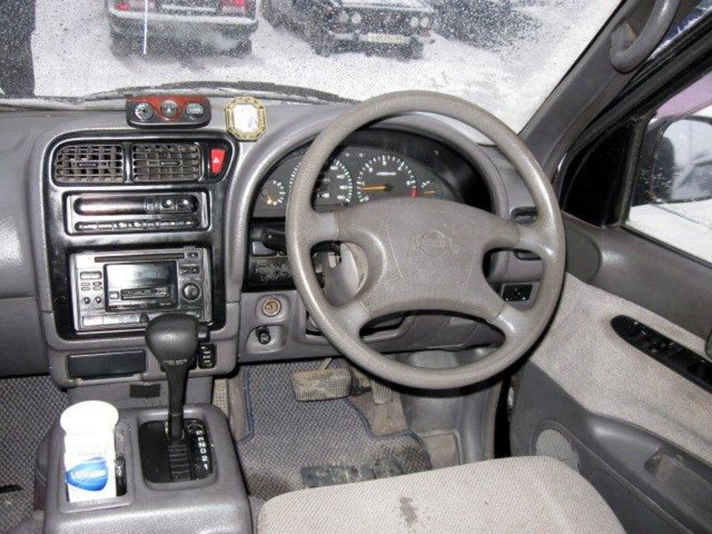 1992 Nissan Serena