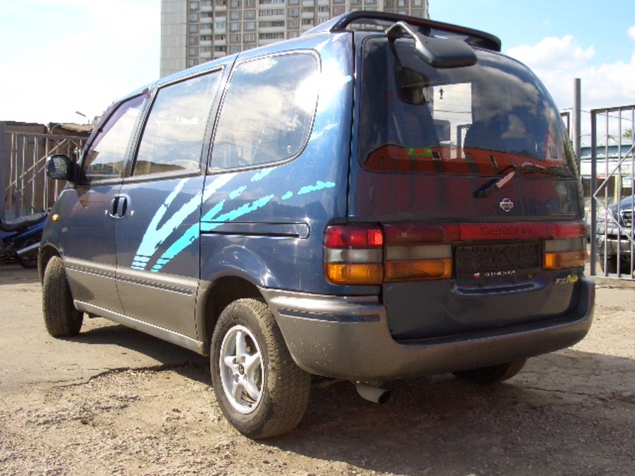 1992 Nissan Serena Pictures