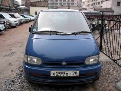 1993 Nissan Serena Pictures