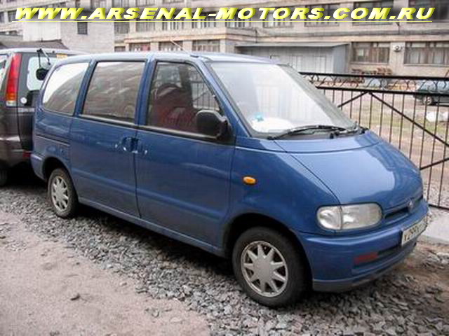 1993 Nissan Serena Pictures