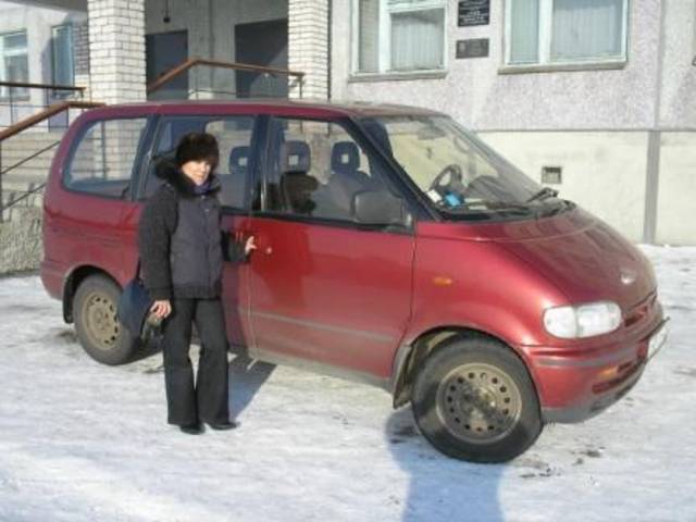 1995 Nissan Serena