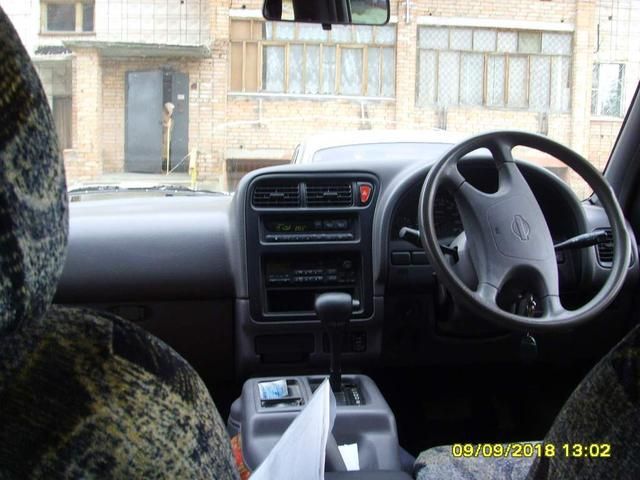 1995 Nissan Serena