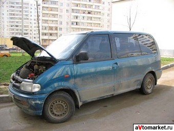 1995 Nissan Serena Photos