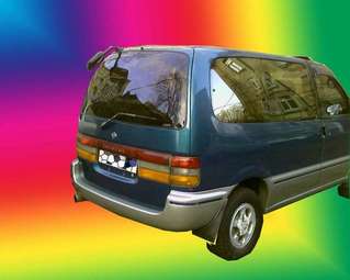 1996 Nissan Serena Photos