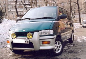 1997 Nissan Serena