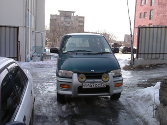 1997 Nissan Serena