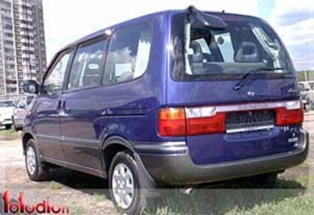 1997 Nissan Serena