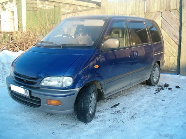 1997 Nissan Serena