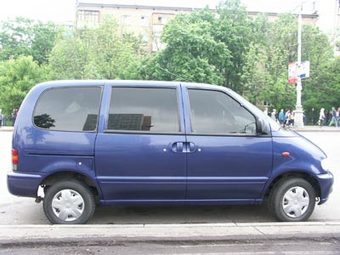 1997 Nissan Serena Wallpapers