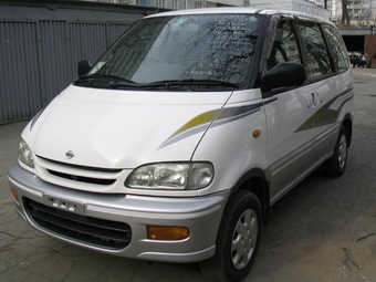 1998 Nissan Serena