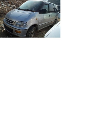 1998 Nissan Serena