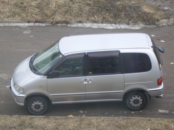 1998 Nissan Serena