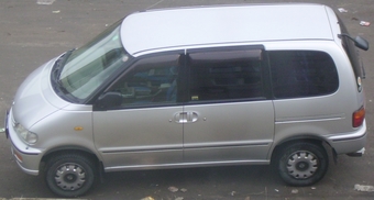 1998 Nissan Serena