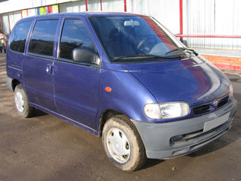 1998 Nissan Serena Pictures