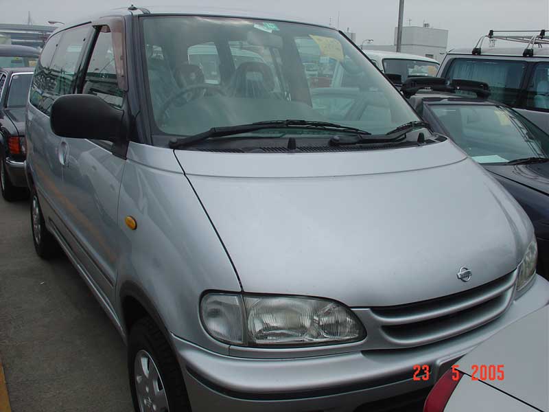1998 Nissan Serena Pictures