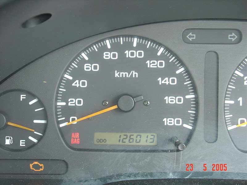1998 Nissan Serena Pictures