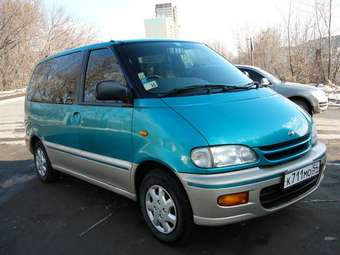 1998 Nissan Serena Pictures