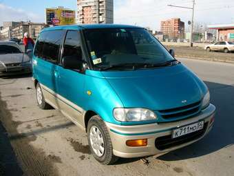 1998 Nissan Serena Wallpapers