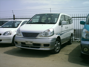 1999 Nissan Serena