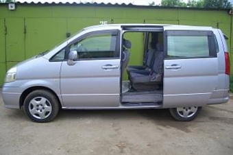 1999 Nissan Serena