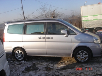 1999 Nissan Serena