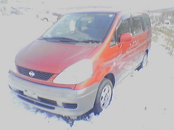 1999 Nissan Serena