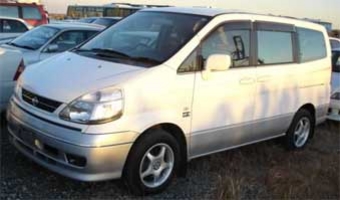 1999 Nissan Serena