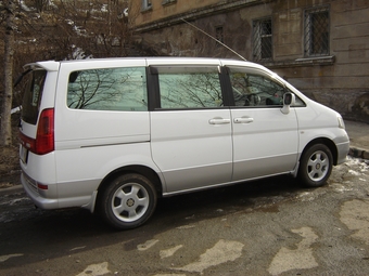 1999 Nissan Serena