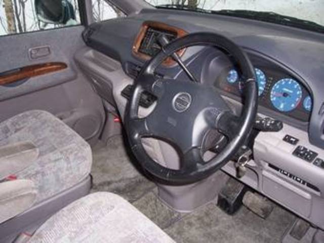 1999 Nissan Serena