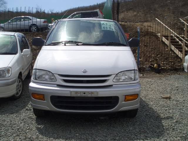 1999 Nissan Serena