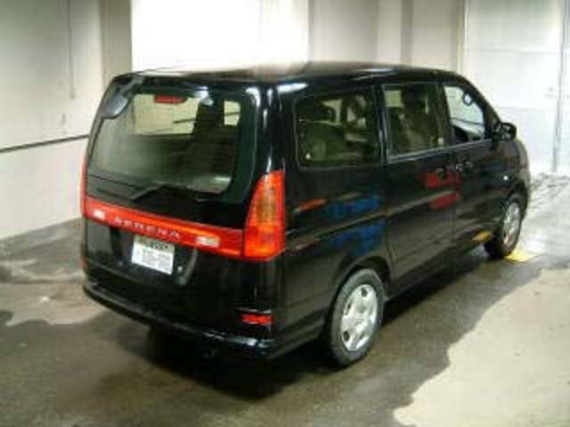 1999 Nissan Serena