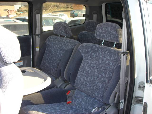 1999 Nissan Serena