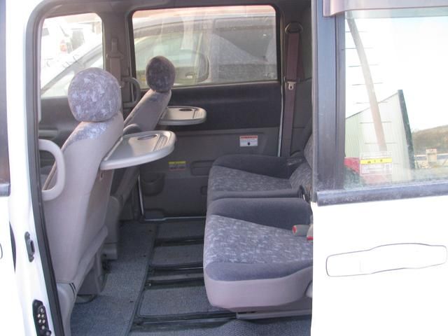 1999 Nissan Serena