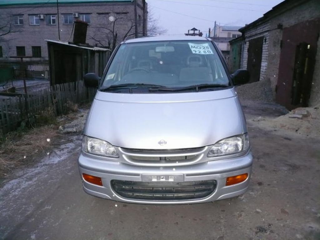 1999 Nissan Serena