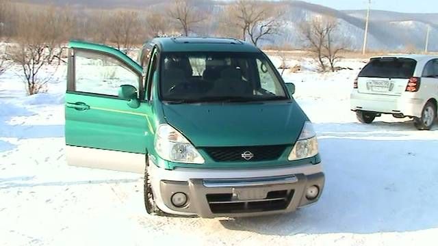 1999 Nissan Serena