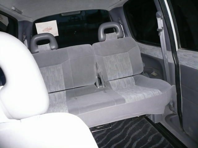 1999 Nissan Serena