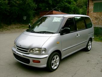 1999 Nissan Serena