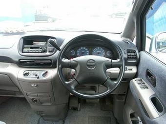 1999 Nissan Serena Pictures