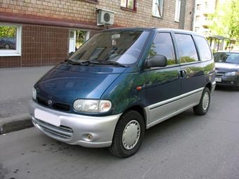 1999 Nissan Serena Pictures