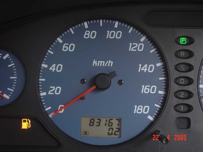 1999 Nissan Serena Photos