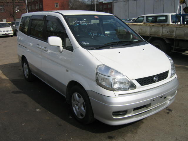 1999 Nissan Serena Photos