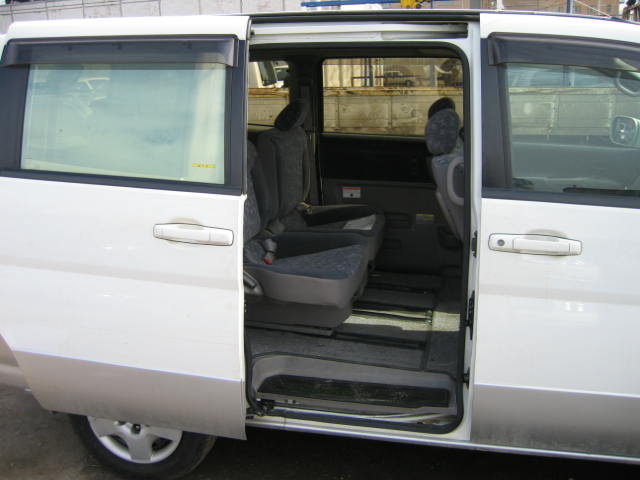 1999 Nissan Serena For Sale