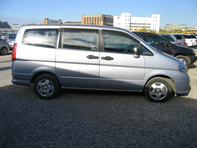 1999 Nissan Serena Pics